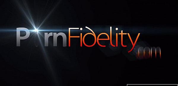  PORNFIDELITY - Siri and Kelly Use Big Naturals on Fat Cock